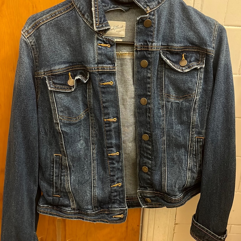 Universal thread Jean jacket